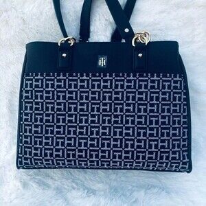 TOMMY HILFIGER Women's Bag TH Monogram‎ Navy Blue Shopper. $ 98.00 Authentic !